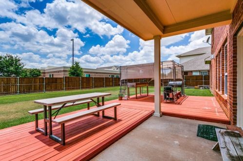 408 Florence Dr, Rockwall TX  75087-5807 exterior