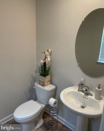 6121 Deborah Dr, Spring Grove PA  17362-9201 exterior