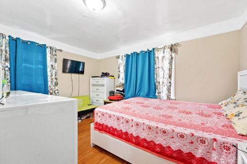 600 Bamford Ave, Woodbridge NJ 07095-3848 exterior