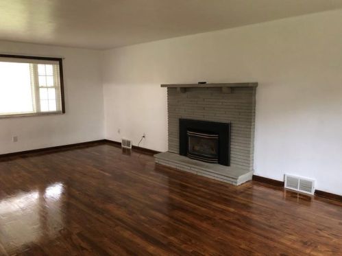 5129 Leroy Dr, Gibsonia, PA 15044-8102
