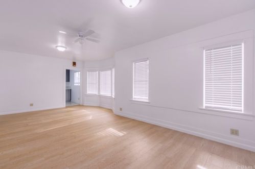 1724 Lemon Ave, Long Beach CA 90813-2117 exterior