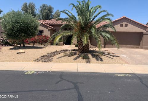 15760 Grand Point Ln, Sun City, AZ 85374-4506