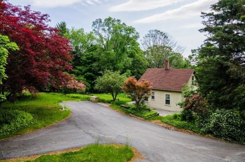 50 Trumbull St, Litchfield, CT 06750-1508