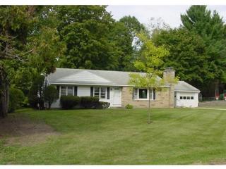 314 Crescent Blvd, Woodford, VT 05201-2419