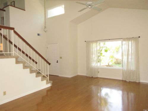 740 Rose Dr, Benicia, CA 94510-3755