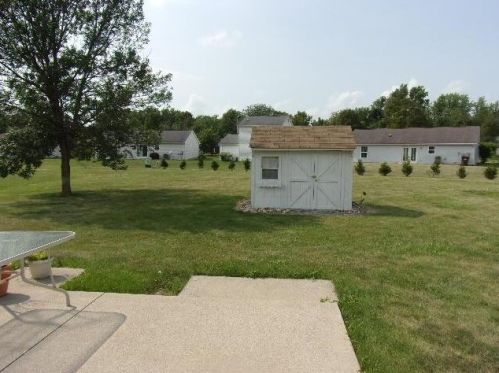 620 Riverbirch Rd, Washington Ch OH  43160-1281 exterior