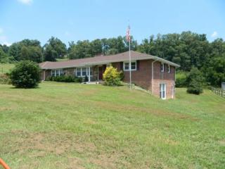 442 Independence Dr, Kingsport TN  37660-6118 exterior