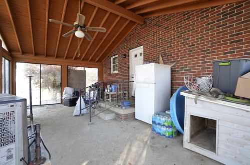 16053 Pleasant Ridge Rd, Laurelville OH  43135-9203 exterior
