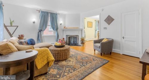 728 Broom St, Wilmington, DE 19805-4243