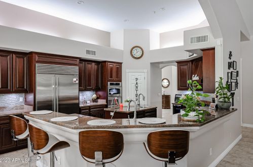 9610 Laurel Ln, Scottsdale AZ 85254-4901 exterior