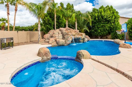 165 Presidio Dr, Gilbert AZ 85233-5299 exterior