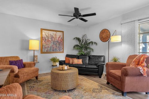 4636 Michelle Dr, Glendale AZ  85308-1519 exterior