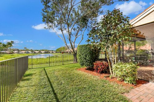 5102 Toscana Trl, Boynton Beach FL  33437-2038 exterior