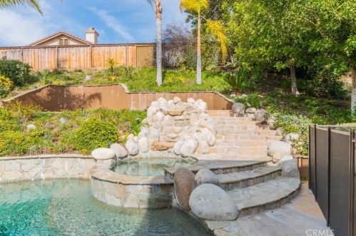 43020 Noble Ct, Temecula CA  92592-4385 exterior