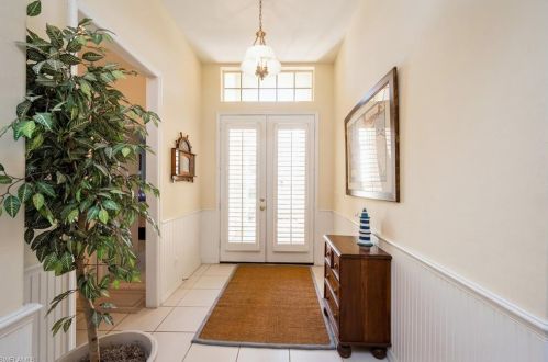 8844 Ventura Way, Naples, FL 34109-4341