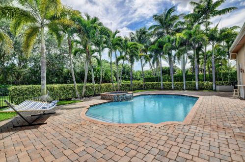 8696 Valhalla Dr, Delray Beach FL  33446-9568 exterior