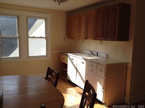 198 State St, Ansonia CT  06401-3043 exterior