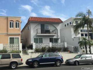 724 Manhattan Beach Blvd, Manhattan Beach CA  90266-4857 exterior