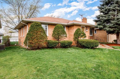 7034 Ridgeland Ave, Hammond, IN 46324-2237