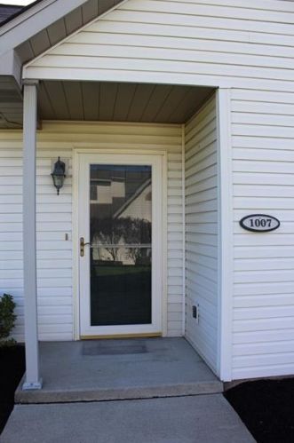 1007 Timberwood Dr, Beaver Falls, PA 15010-1613