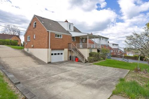 704 Valemont Dr, Verona PA  15147-2641 exterior