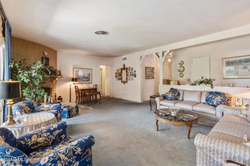 12622 Sarah St, North Hollywood CA  91604-1115 exterior