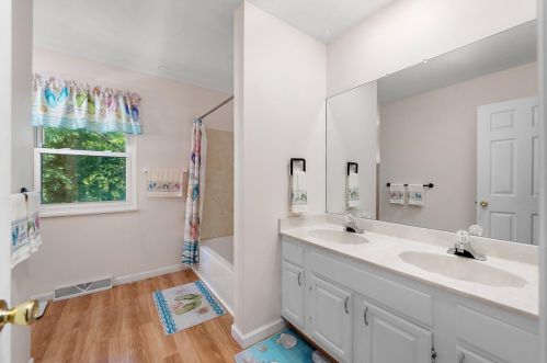 5404 Belle Meade Dr, Stonelick OH  45103-8549 exterior