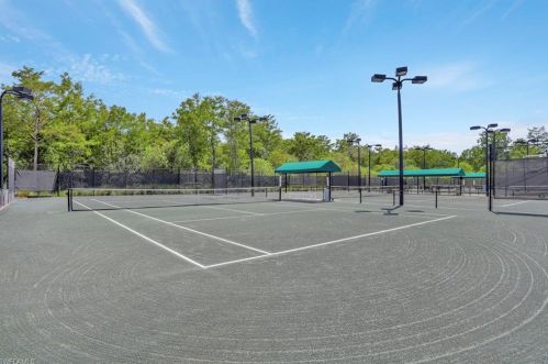 7360 Glenmoor Ln, Naples FL  34104-6784 exterior