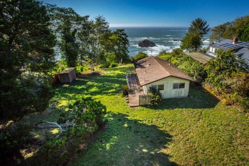 3486 Patricks Point Dr, Westhaven, CA 95570-9782