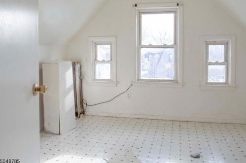 93 16th St, East Orange NJ  07017-5212 exterior