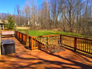7345 Joseph Dr, Cleveland OH  44139-5666 exterior