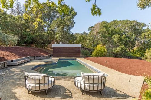 25209 Ln Loma Dr, Los Altos CA 94022-4540 exterior