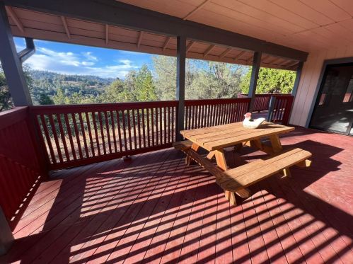 19617 Victoria Dr, Grass Valley CA  95949-9301 exterior