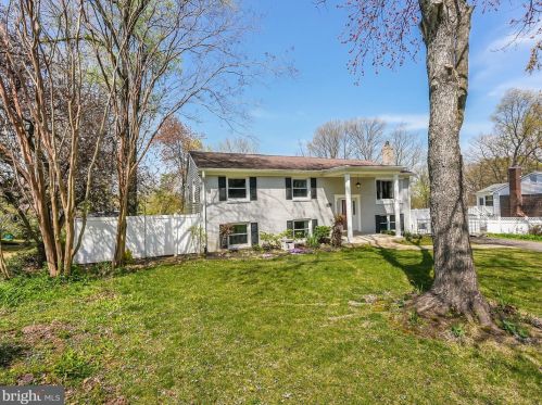 13333 Millwood Dr, Woodbridge VA  22191-1928 exterior