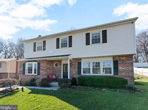1213 Eric Dr, Boothwyn, PA 19061-2712