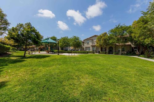 227 Calle Del Sol, Vista CA  92083-3624 exterior