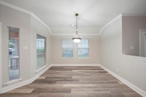 6 Valewood Pl, Conroe TX  77384-5083 exterior