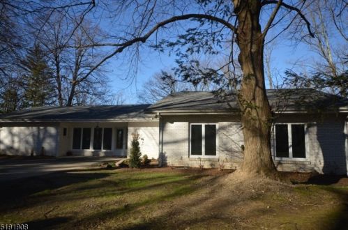 66 Ridge Rd, Sparta NJ  07871-2602 exterior
