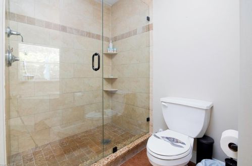 1980 Piccadilly Circus, Naples FL  34112-3687 exterior