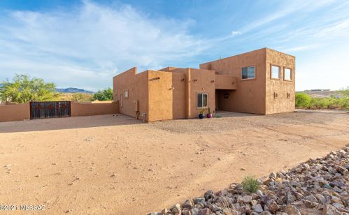 3305 Acorn Ln, Mescal, AZ 85602-7856