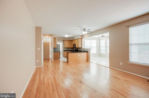 6249 Oakland Dr, Woodbridge VA  22193-7017 exterior