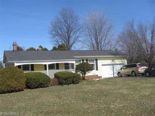18536 Shurmer Rd, Cleveland, OH 44136-6149