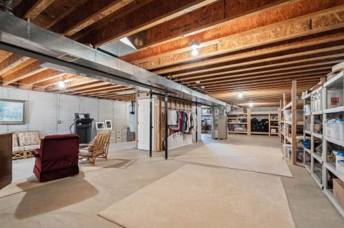 4184 Cambridge Dr, Waukesha WI  53151-5924 exterior