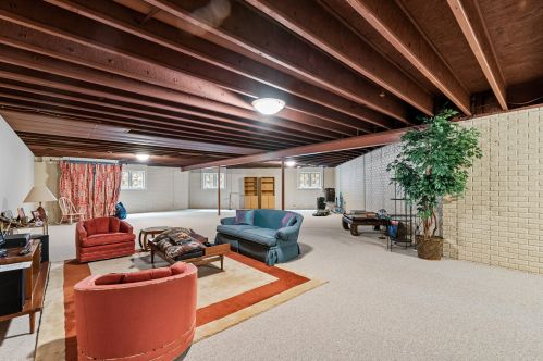 11405 Justin Dr, Thiensville WI  53092-2785 exterior