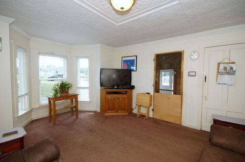 1273 1 Nh Tpke, Northwood NH  03261-3408 exterior