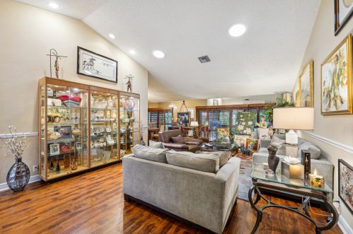 6479 Las Flores Dr, Boca Raton, FL 33433-2364