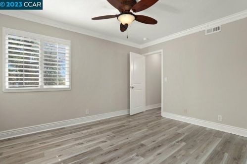 372 Camelback Rd, Concord CA  94523-1357 exterior