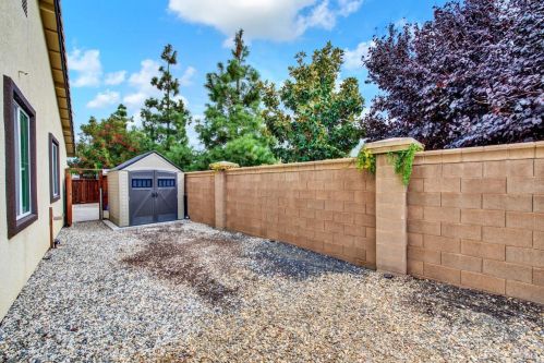 8001 Finchley Ct, Vacaville CA  95687-8253 exterior