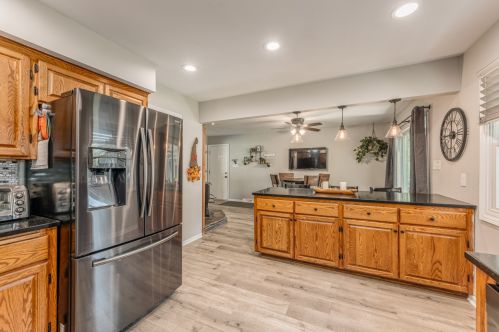 7750 Martha Cir, Waterford WI  53185-2039 exterior