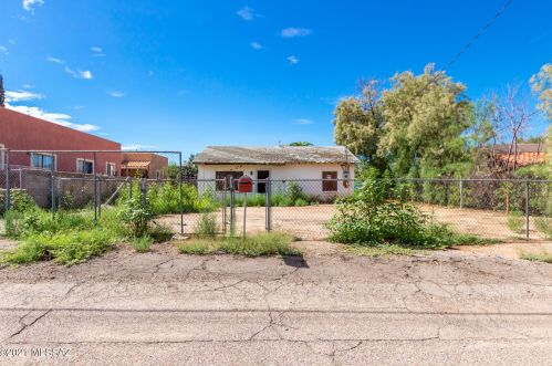 338 Navajo Rd, Tucson, AZ 85705-3958